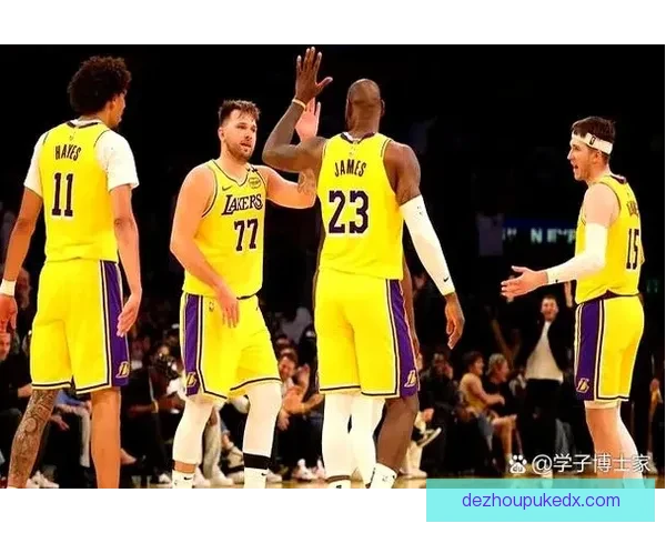 步行者与湖人激战再续 季后赛争夺战关键时刻较量